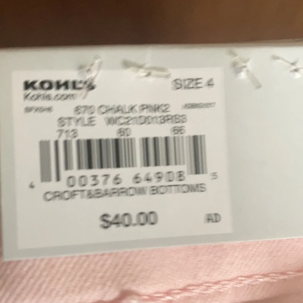 Croft & barrow pink jean mid rise Capri with floral scarf belt size 4 - Picture 16 of 17